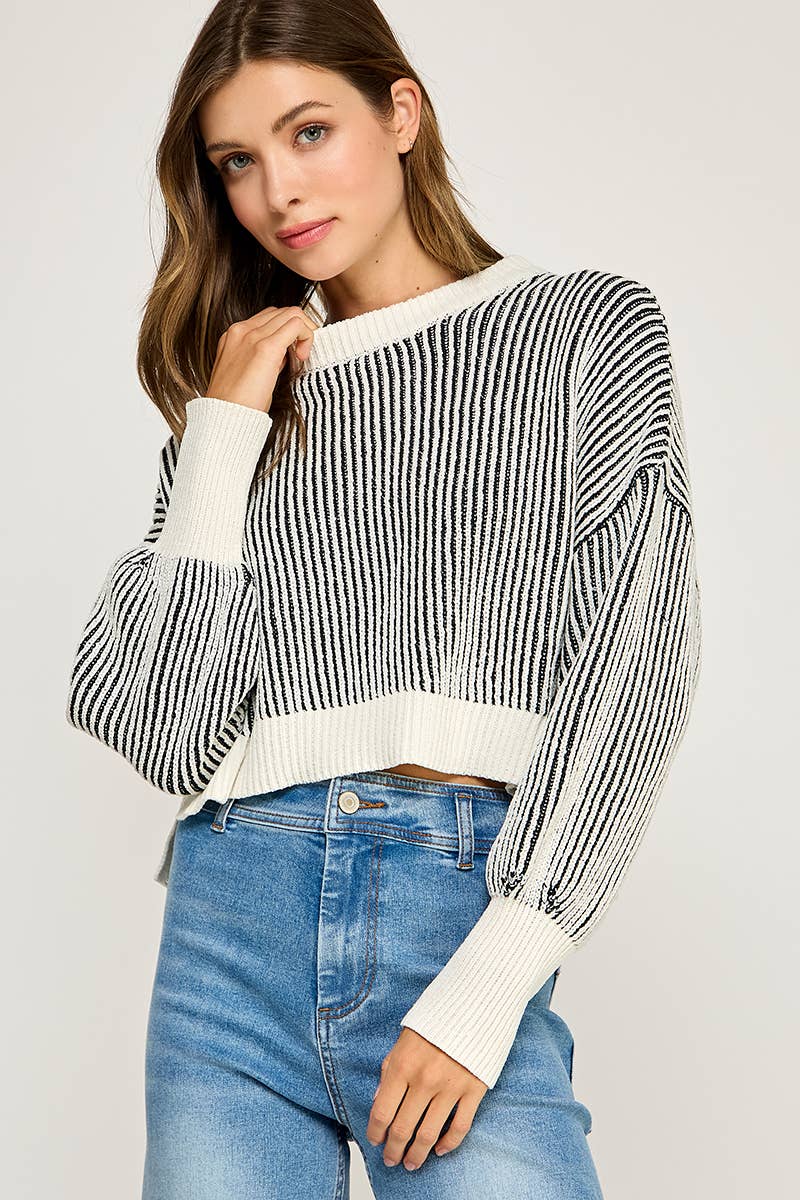 RIBBED KNIT BALLOON SLEEVE SWEATER